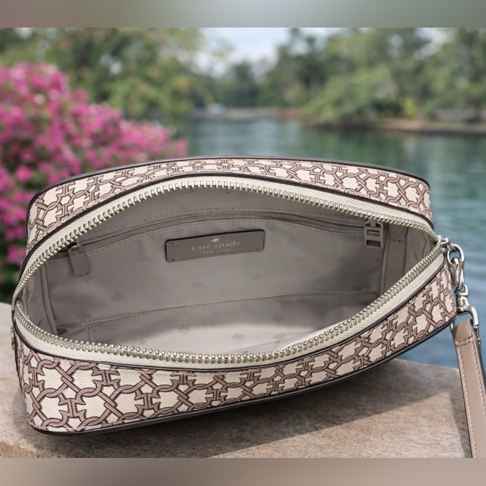 Kate Spade New York Spade Link Camera Crossbody Bag EUC - Picture 6 of 6